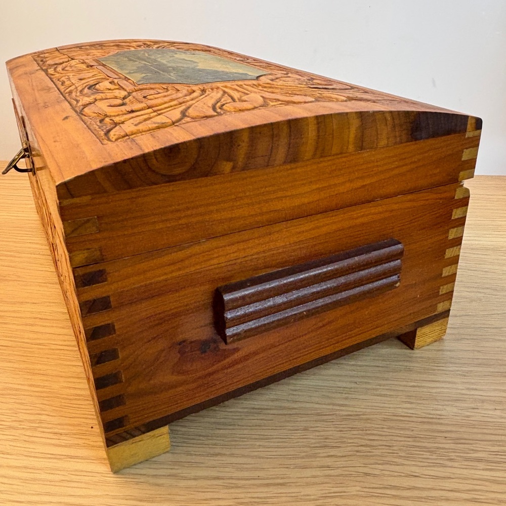 Vintage Hand-Carved Wooden Dovetail Box Scenic Inlay Mirror - Honey Brown - Picture 6 of 14